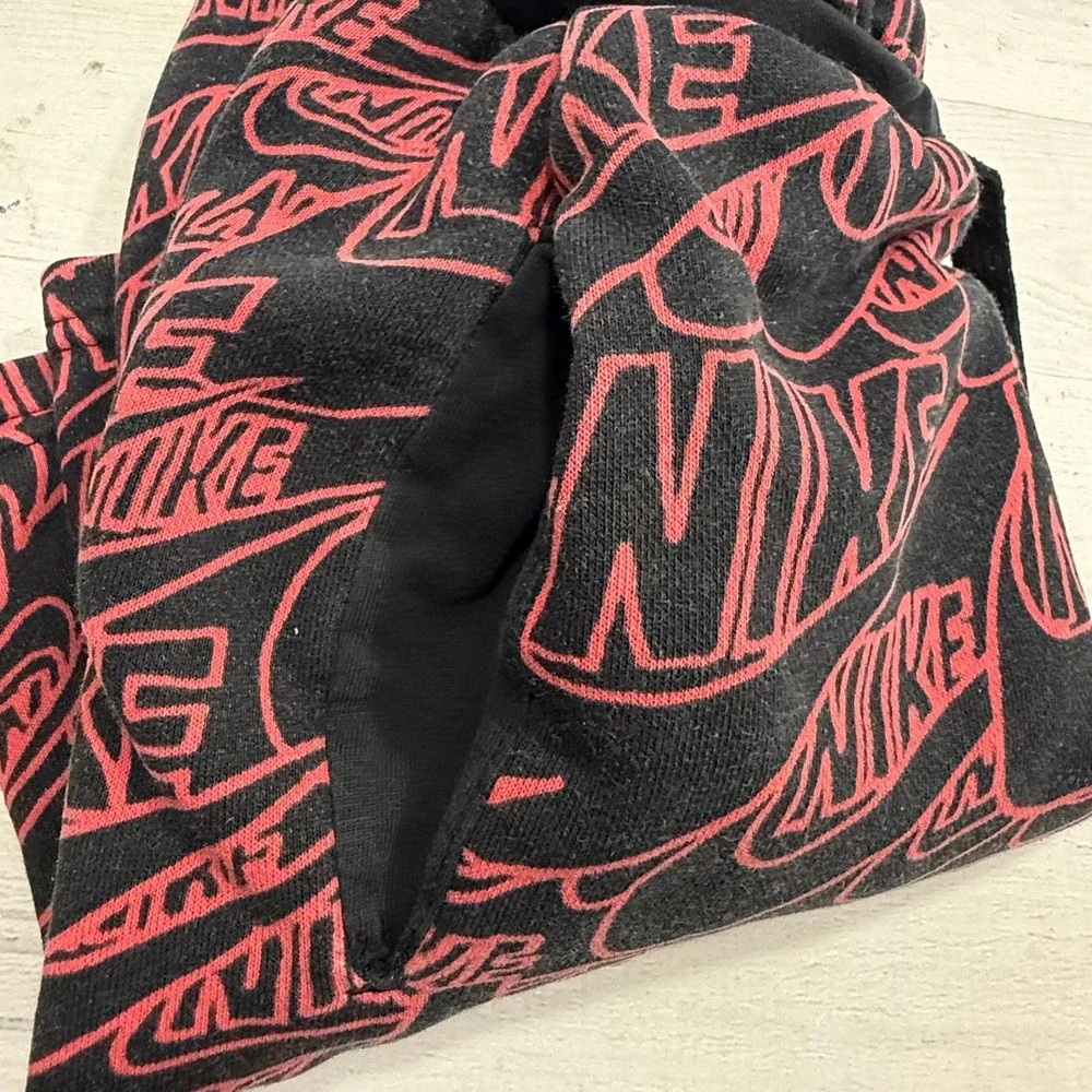 Nike boys short red and black Nike print youth small